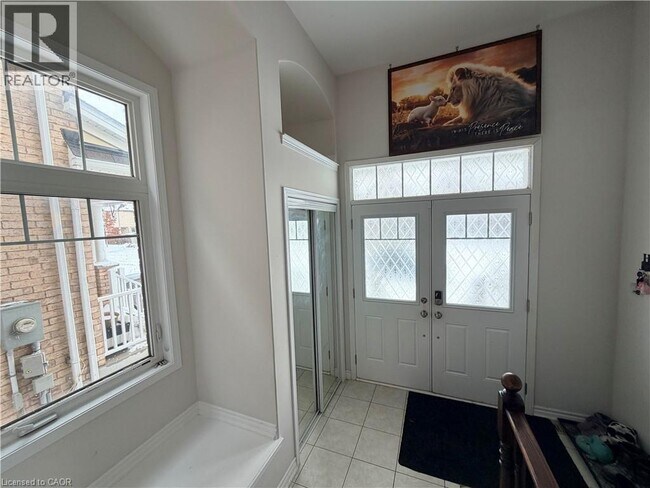 Building Photo - 31 Sofitel Dr