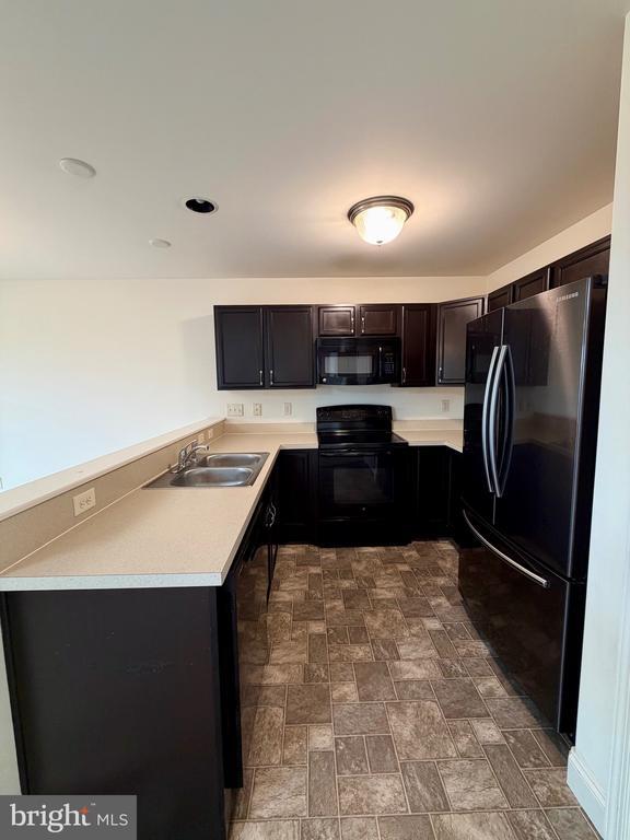 Foto del edificio - 8464 Hamilton St