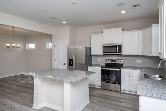 Foto del edificio - 132 Strongridge Trl