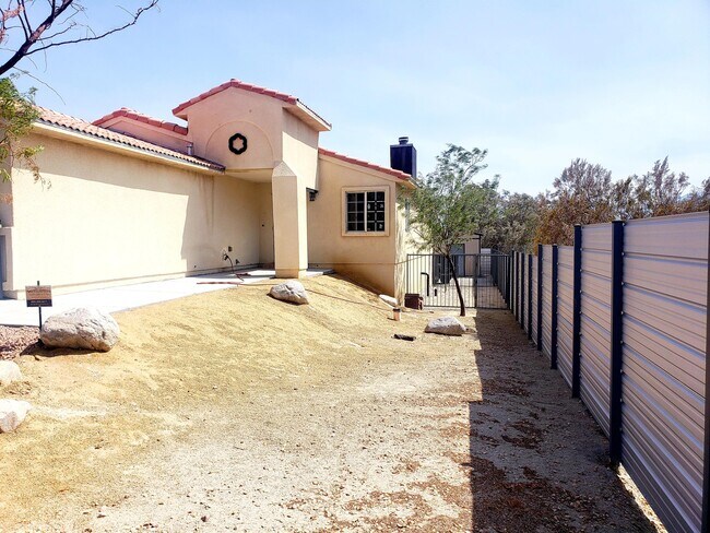 Foto del edificio - 64825 Pierson Blvd
