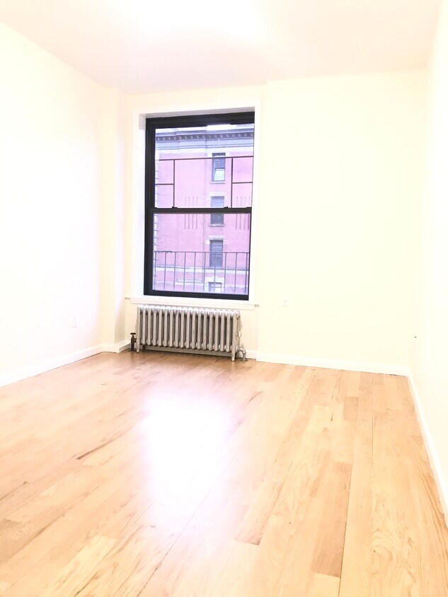 Primary Photo - 261 Columbus Ave
