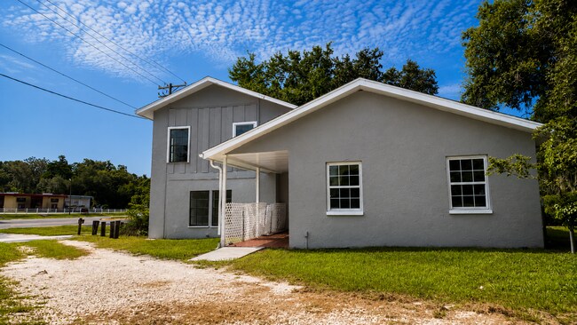 Foto del edificio - 15829 US Hwy 301
