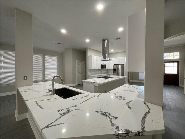 Building Photo - 3306 Wolf Ct