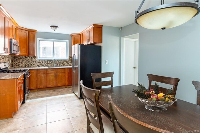 Building Photo - 3841 Orloff Ave