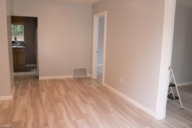 Building Photo - 2 br, 1 bath House - 2825 Sycamore Ave