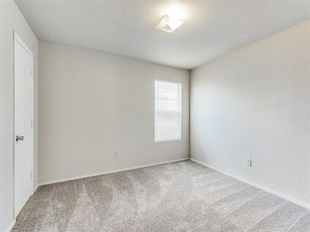 Foto del edificio - 1400 Royal Meadows Tr