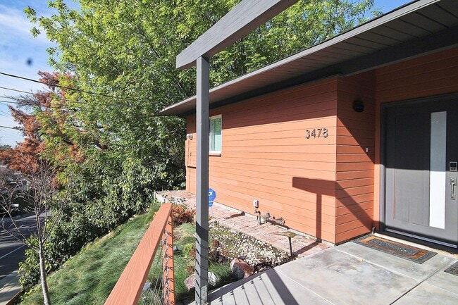 Foto del edificio - Mid-Century Modern Masterpiece!  South of the BLVD. Minutes to Westside, Mulholland, 405. Roscoma...