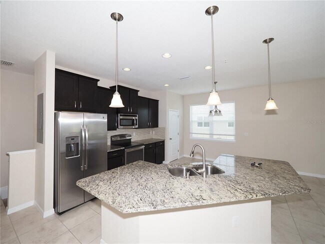 Building Photo - 3215 Oriole Dr