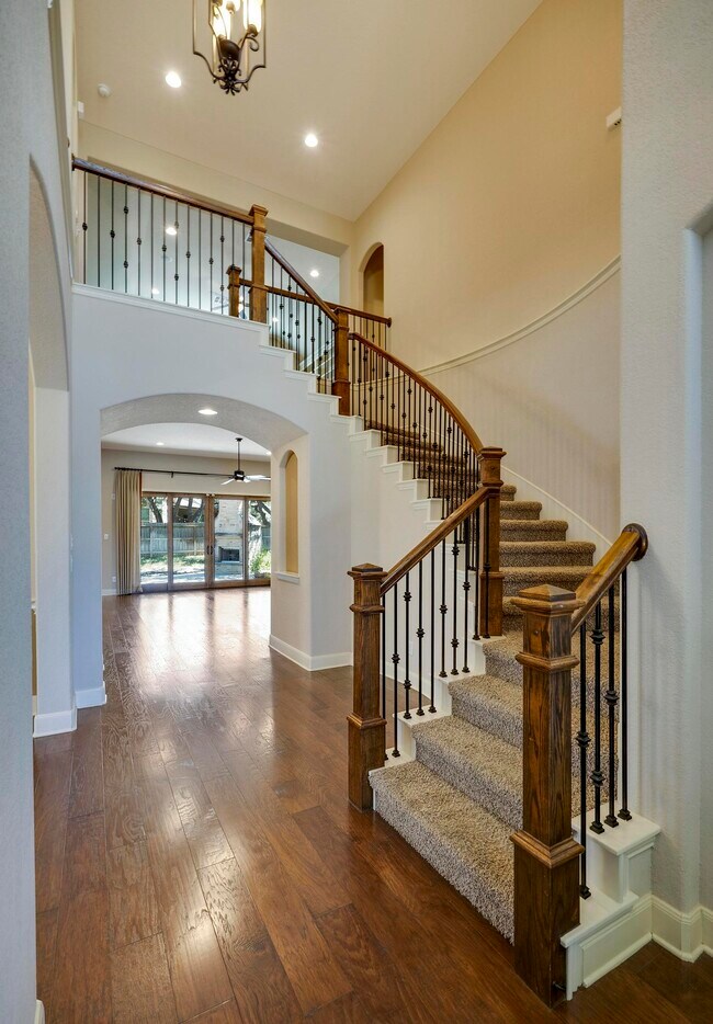 Foto del edificio - 104 Woods Crossing