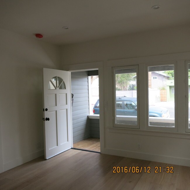 entrada principal - 220 San Juan Ave