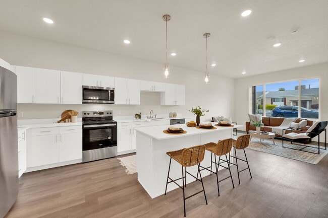 Building Photo - Welcome to Morrelli Apartments-2 MONTHS RENT FREE!