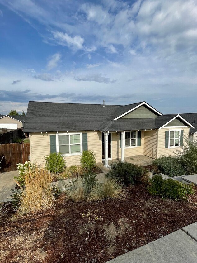 Foto principal - Charming NE Bend Home