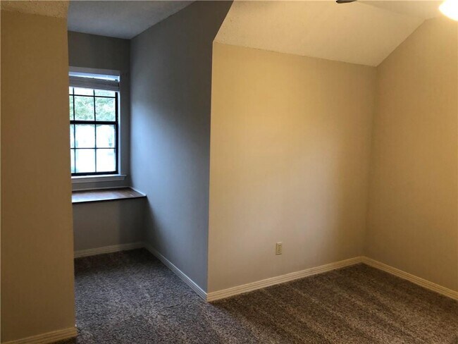 Foto del edificio - 6333 Ironwood Ct