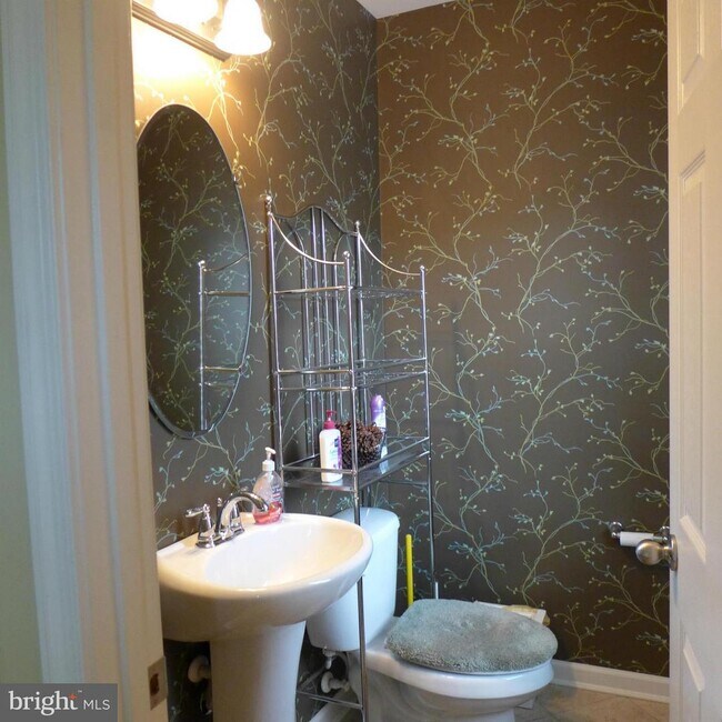 Foto del edificio - 9301 Paragon Way