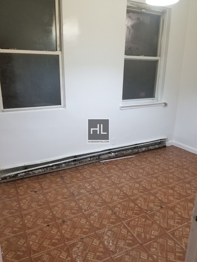 Building Photo - EVERGREEN AVENUE