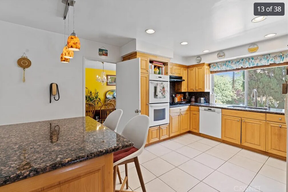 20013 Lassen St, Chatsworth, CA 91311 Apartments in Chatsworth, CA