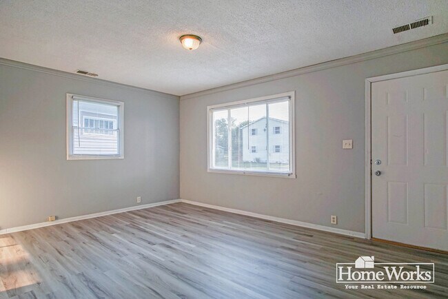 Building Photo - 237 S Kaley St, South Bend, IN, 46619