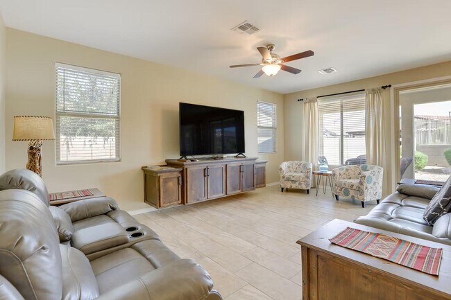 Building Photo - 17932 W Glenhaven Dr