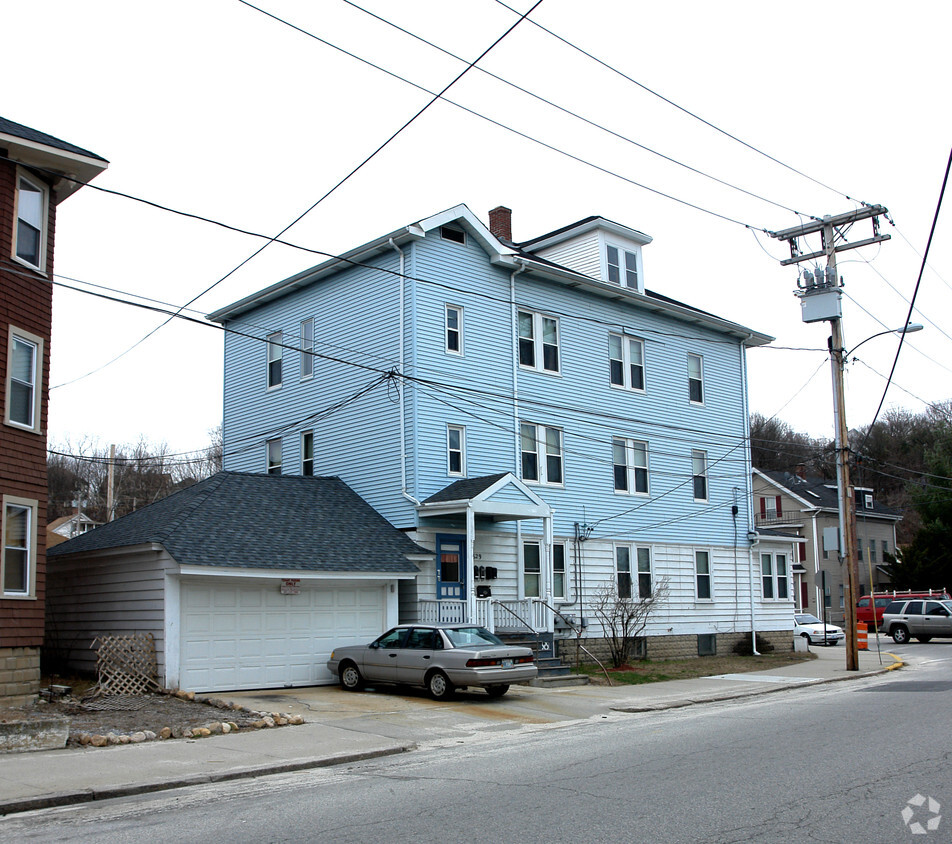 Building Photo - 629 Front St