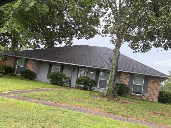 Available now! This one of a kind Rental i... - Available now! This one of a kind Rental i... House