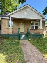 Building Photo - 203 Treutland Ave