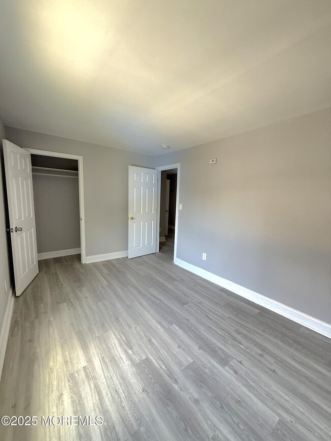 Building Photo - 152 Long Branch Ave