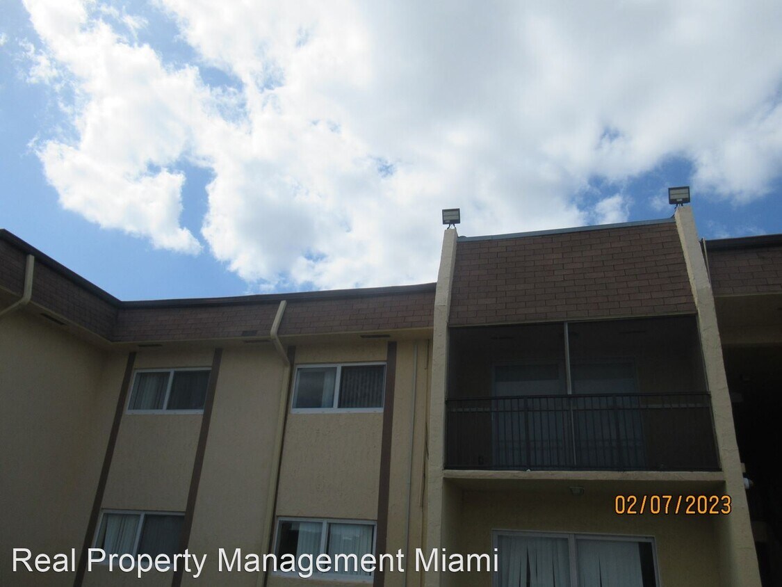 Primary Photo - 2 br, 2 bath House - 2830 NW 55th Ave 2B