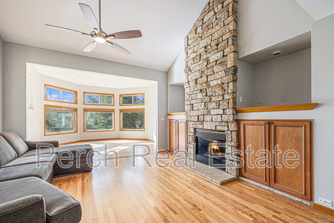Foto del edificio - 14020 W Amherst Ave