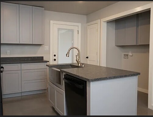 Foto del edificio - 4392 Old Sadler Rd