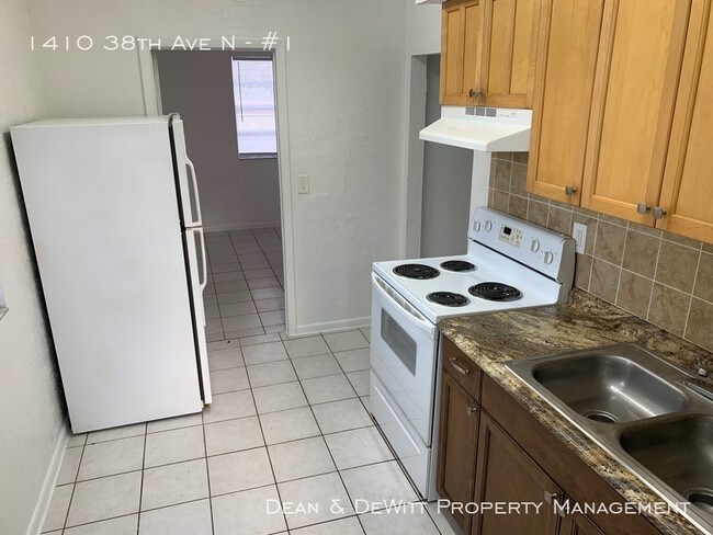 Building Photo - Affordable 2/1 Apartment For Rent