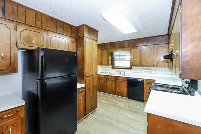 Foto del edificio - Beautiful Brick Three Bedroom