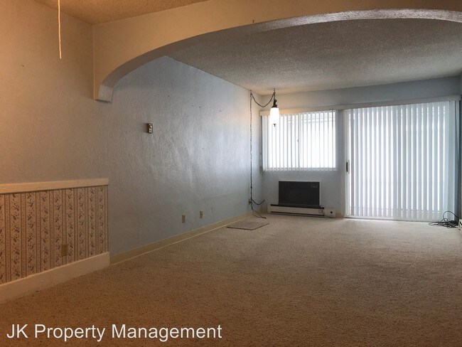 Building Photo - 3 br, 1.5 bath Apartment - 925 1st Ave N #209
