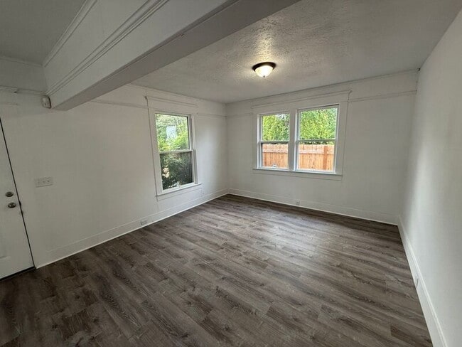 Foto del edificio - 2350 Marion St SE