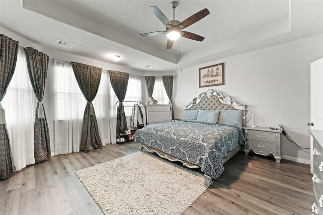 Building Photo - 24914 Adami Veduta Ct