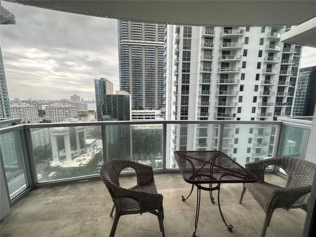 Foto del edificio - 1050 Brickell Ave