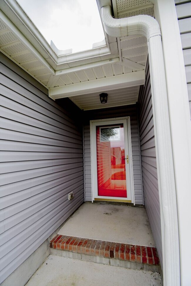 Foto del edificio - 3 Bedroom 2 Bathroom with Garage