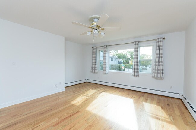 Foto del edificio - 46 Rippowam Rd
