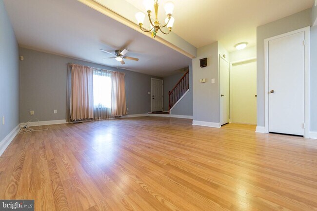 Foto del edificio - 9052 Centerway Rd