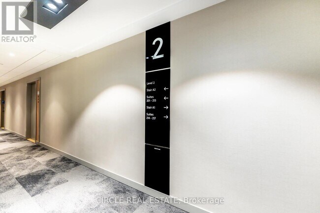 Photo du bâtiment - 770-770 Whitlock Ave