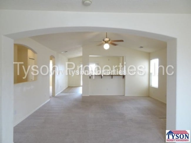 Building Photo - Great Home In Ventana Ranch