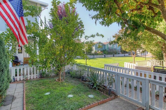 Foto del edificio - 867 Twin Oaks Ln