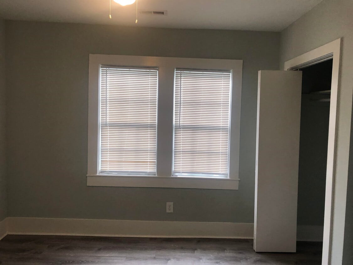 Foto del edificio - 1021 Duke St