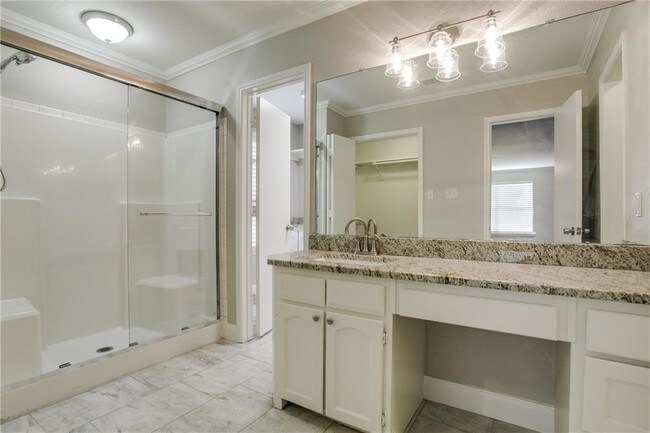 Building Photo - 8713 Highpoint Dr