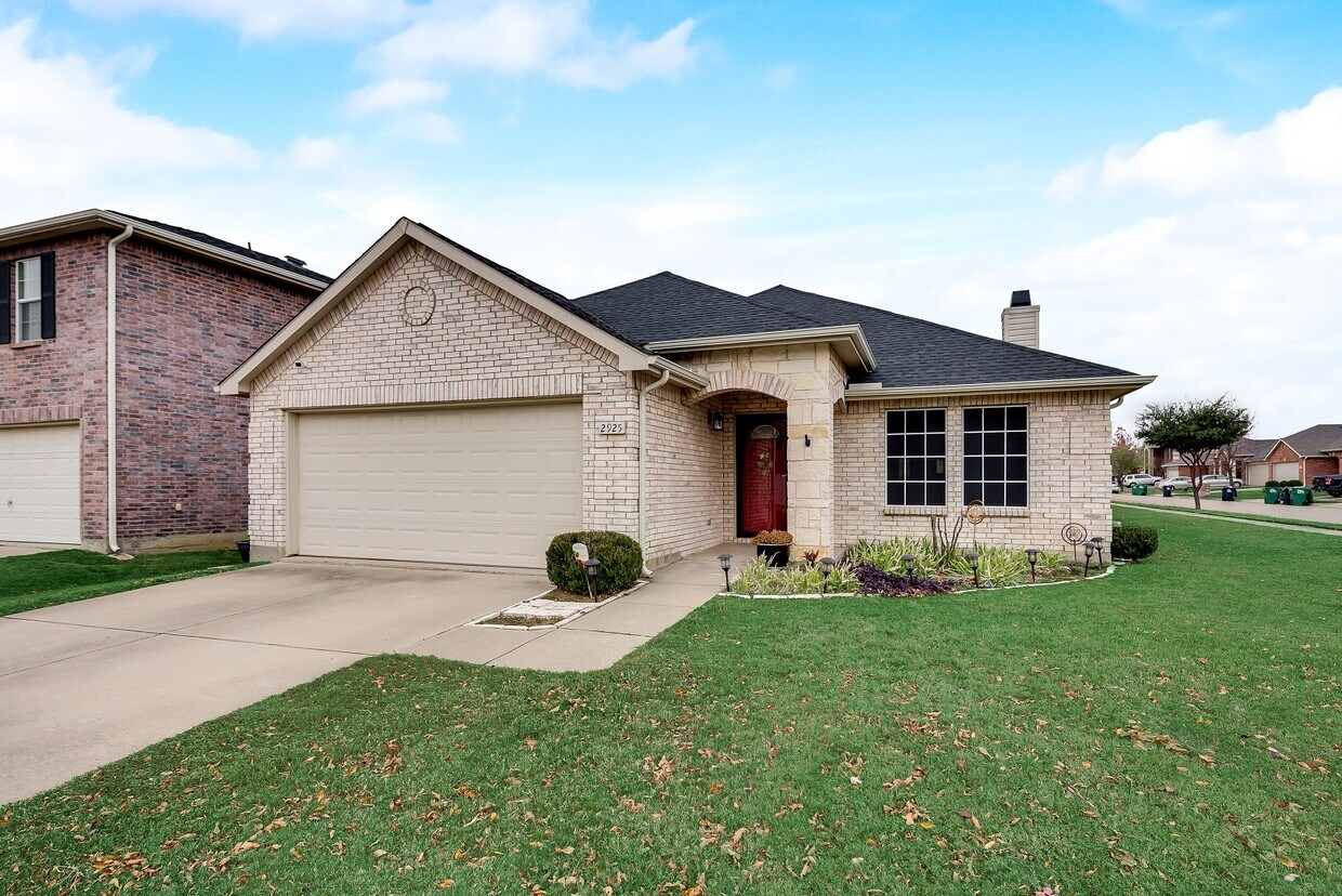 2925 Paddock Way, Denton, TX 76210 House Rental in Denton, TX