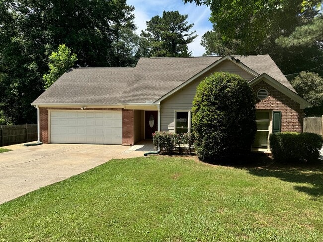 Building Photo - 4262 Apache Dr SE