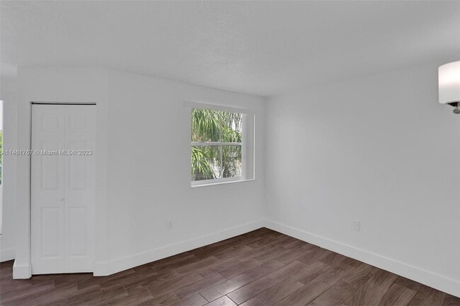 Building Photo - 675 NW 85th Ct