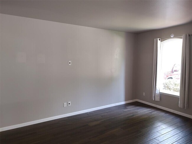 Building Photo - 1507 E Park St