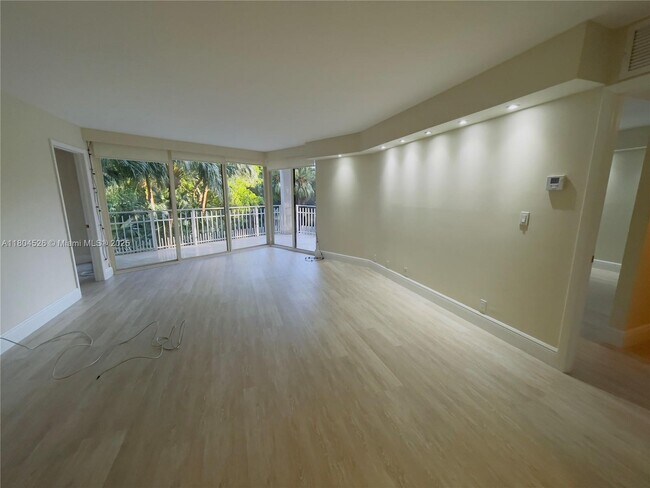 Foto del edificio - 2000 Towerside Terrace