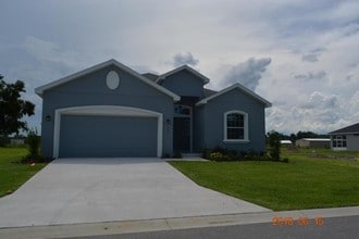 Building Photo - 146 Eloise Oaks Dr