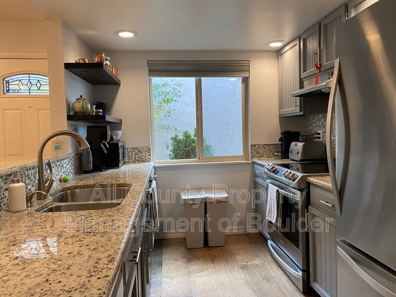 Foto principal - 2982 Shady Hollow W